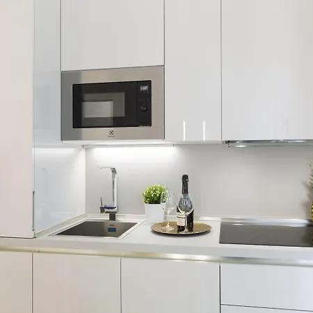Gioia Short Apartment